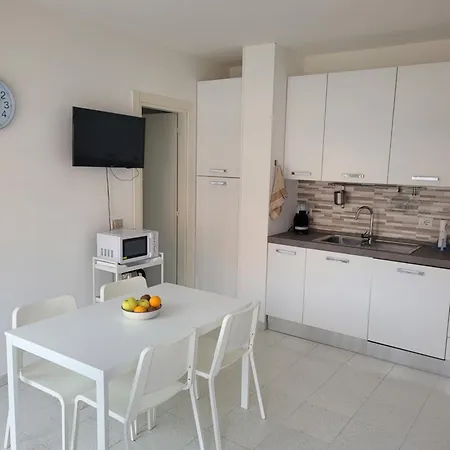 Casa Orchidea דירה קאסטלסארדו